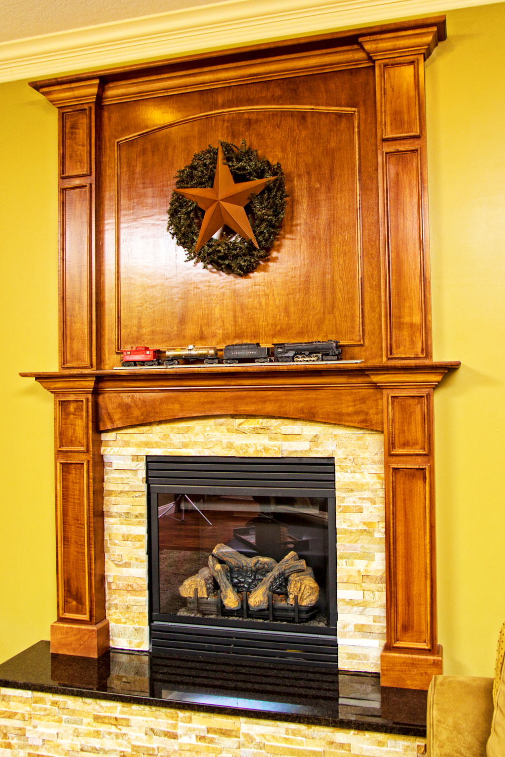 https://www.rivervalleyhomesqc.com/wp-content/uploads/1916_E_60th_Circle_4.jpg