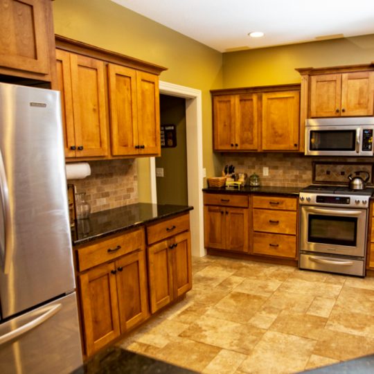 https://www.rivervalleyhomesqc.com/wp-content/uploads/1916_E_60th_Circle_5-540x540.jpg