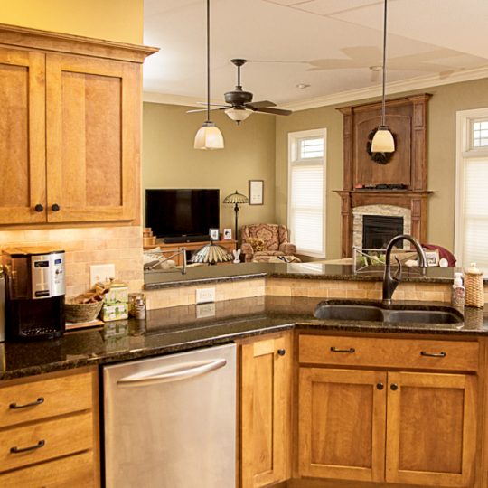 https://www.rivervalleyhomesqc.com/wp-content/uploads/1916_E_60th_Circle_6-540x540.jpg