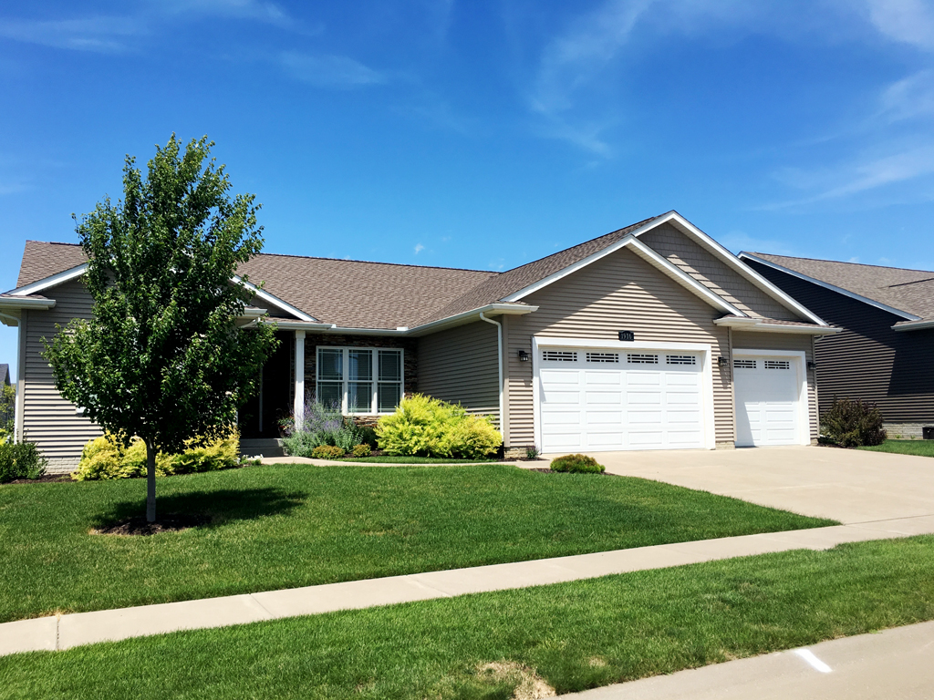 https://www.rivervalleyhomesqc.com/wp-content/uploads/1916_E_60th_Circle_8.jpg