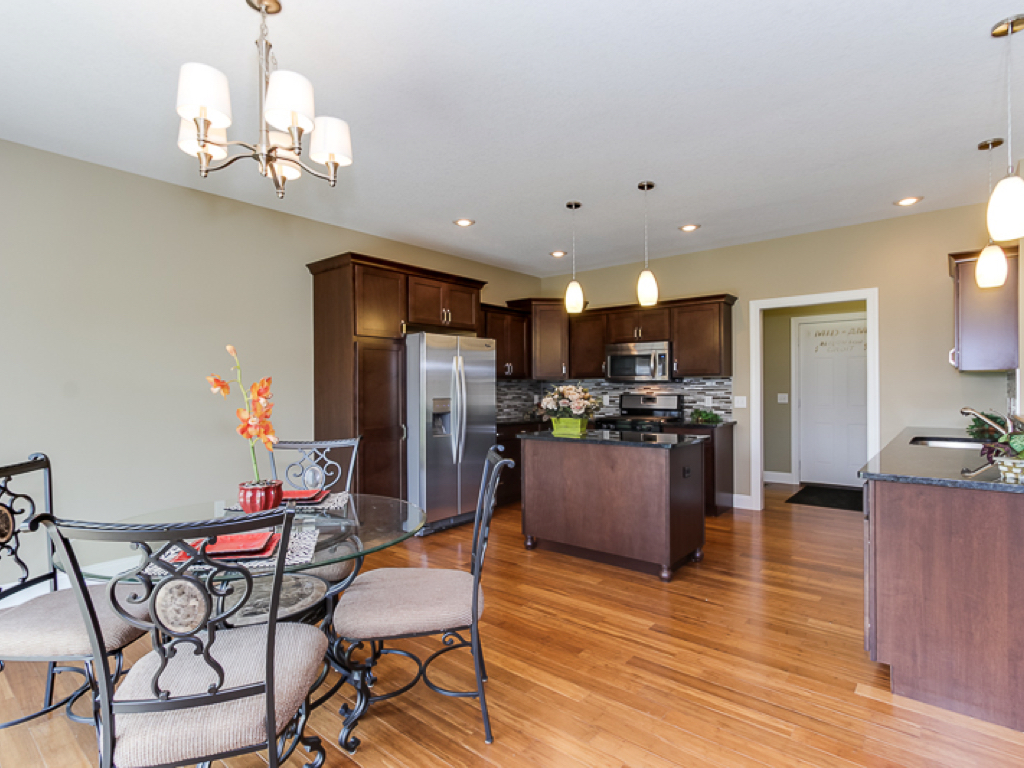 https://www.rivervalleyhomesqc.com/wp-content/uploads/1920_E_60th_Circle_Davenport_10.jpg