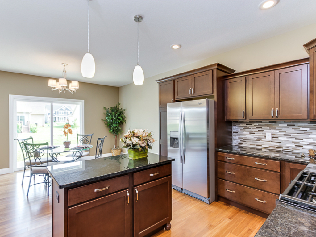 https://www.rivervalleyhomesqc.com/wp-content/uploads/1920_E_60th_Circle_Davenport_12.jpg