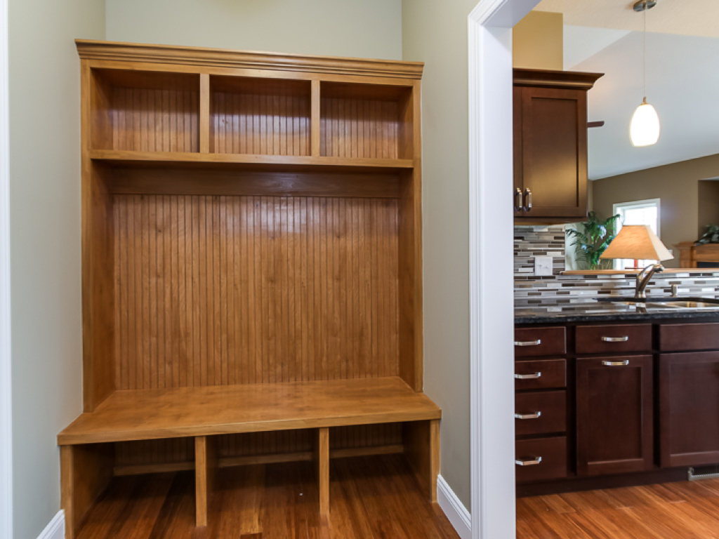 https://www.rivervalleyhomesqc.com/wp-content/uploads/1920_E_60th_Circle_Davenport_13.jpg
