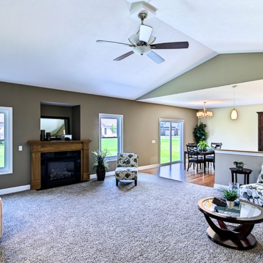 https://www.rivervalleyhomesqc.com/wp-content/uploads/1920_E_60th_Circle_Davenport_15-540x540.jpg