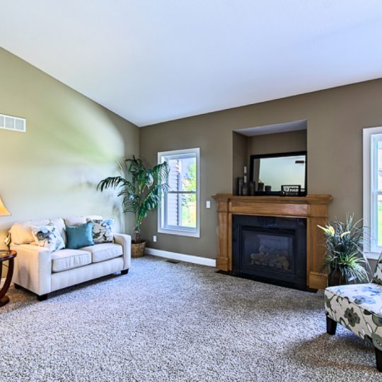 https://www.rivervalleyhomesqc.com/wp-content/uploads/1920_E_60th_Circle_Davenport_17-540x540.jpg
