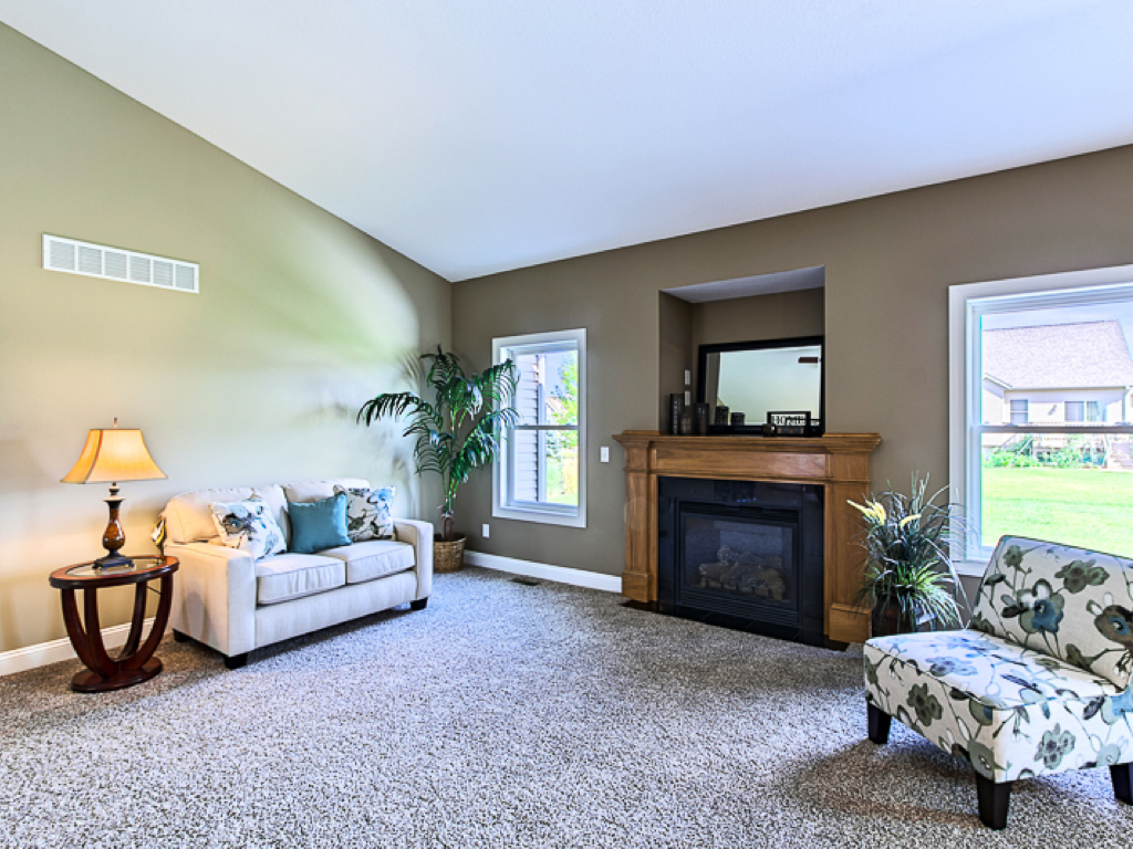 https://www.rivervalleyhomesqc.com/wp-content/uploads/1920_E_60th_Circle_Davenport_17.jpg