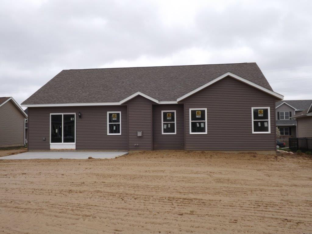 https://www.rivervalleyhomesqc.com/wp-content/uploads/1920_E_60th_Circle_Davenport_2.jpg