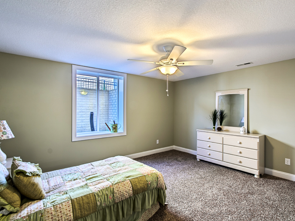 https://www.rivervalleyhomesqc.com/wp-content/uploads/1920_E_60th_Circle_Davenport_29.jpg