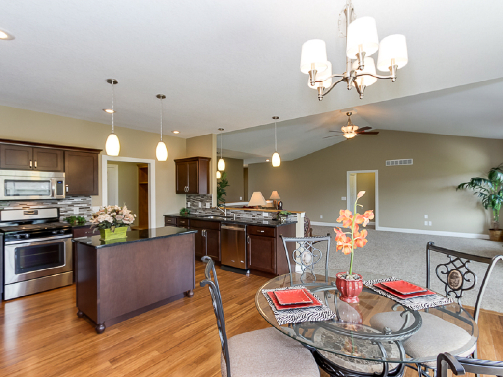 https://www.rivervalleyhomesqc.com/wp-content/uploads/1920_E_60th_Circle_Davenport_31.jpg