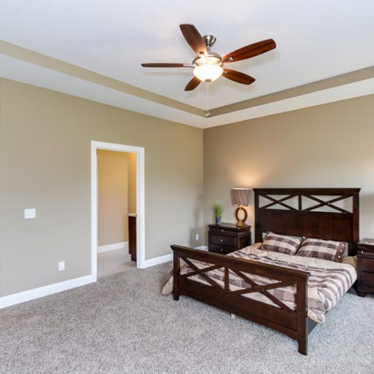 https://www.rivervalleyhomesqc.com/wp-content/uploads/1920_E_60th_Circle_Davenport_34-540x540.jpg