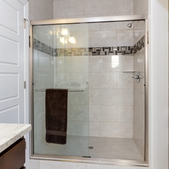 https://www.rivervalleyhomesqc.com/wp-content/uploads/1920_E_60th_Circle_Davenport_37-540x540.jpg