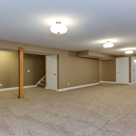 https://www.rivervalleyhomesqc.com/wp-content/uploads/1920_E_60th_Circle_Davenport_41-540x540.jpg