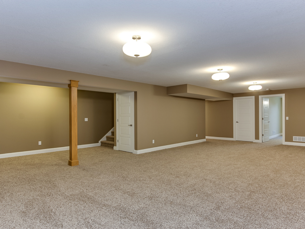 https://www.rivervalleyhomesqc.com/wp-content/uploads/1920_E_60th_Circle_Davenport_41.jpg
