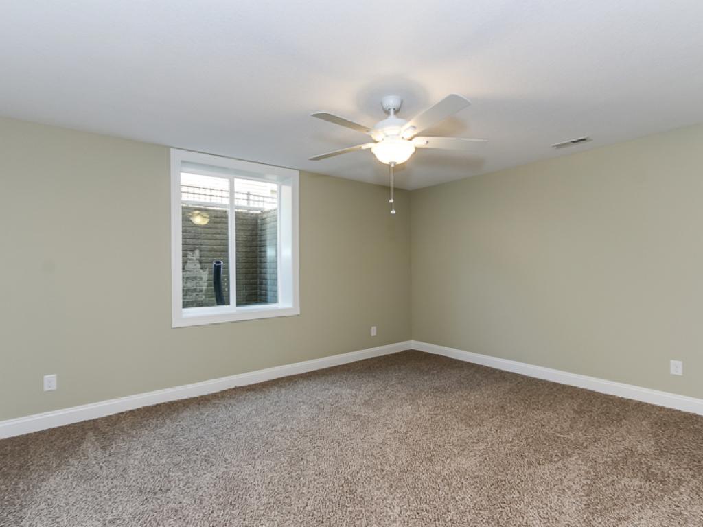 https://www.rivervalleyhomesqc.com/wp-content/uploads/1920_E_60th_Circle_Davenport_42.jpg