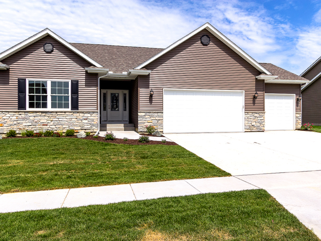 https://www.rivervalleyhomesqc.com/wp-content/uploads/1920_E_60th_Circle_Davenport_46.jpg