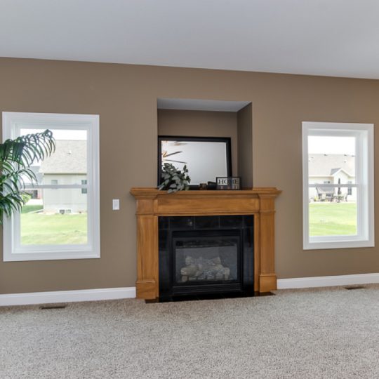 https://www.rivervalleyhomesqc.com/wp-content/uploads/1920_E_60th_Circle_Davenport_7-540x540.jpg