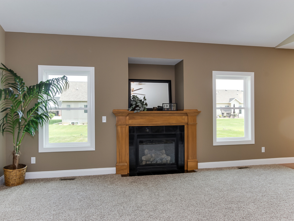 https://www.rivervalleyhomesqc.com/wp-content/uploads/1920_E_60th_Circle_Davenport_7.jpg