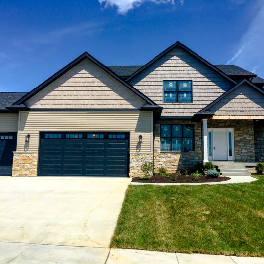 https://www.rivervalleyhomesqc.com/wp-content/uploads/5741_Texas_Dr_0-540x540.jpg