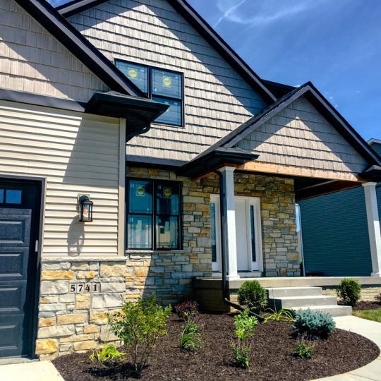 https://www.rivervalleyhomesqc.com/wp-content/uploads/5741_Texas_Dr_1-540x540.jpg