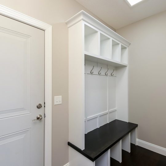 https://www.rivervalleyhomesqc.com/wp-content/uploads/6111_SpringCir_13-540x540.jpg