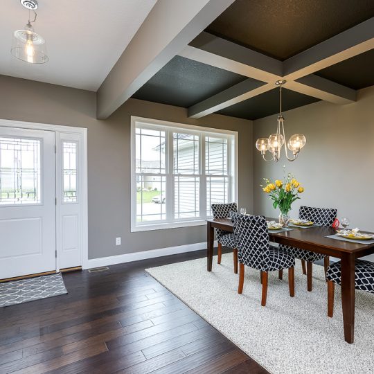 https://www.rivervalleyhomesqc.com/wp-content/uploads/6111_SpringCir_2-540x540.jpg