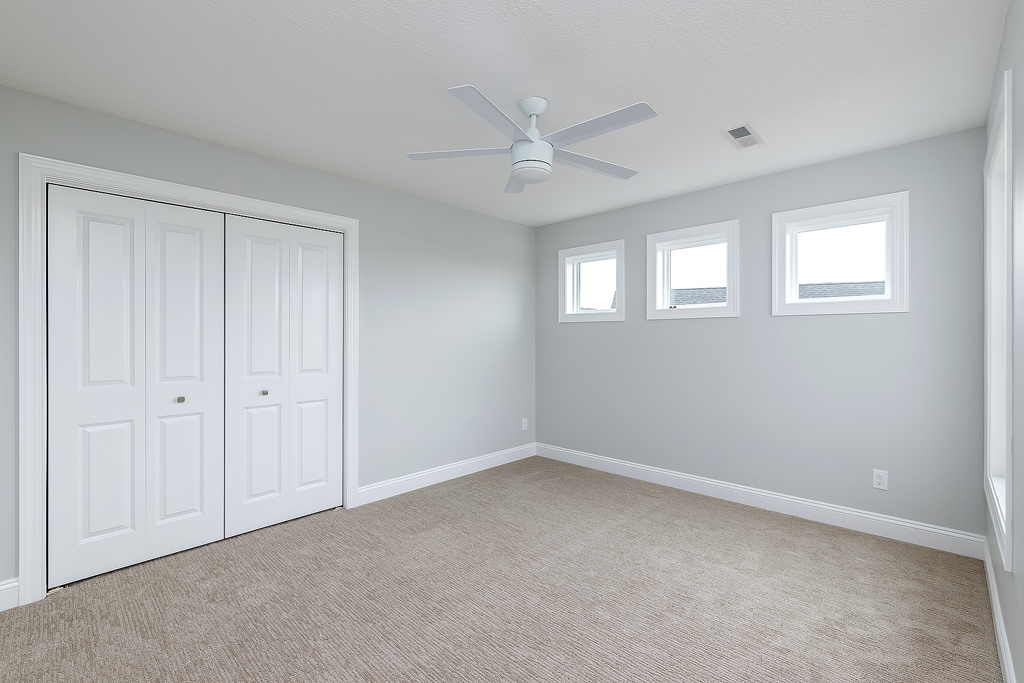 https://www.rivervalleyhomesqc.com/wp-content/uploads/6111_SpringCir_22.jpg