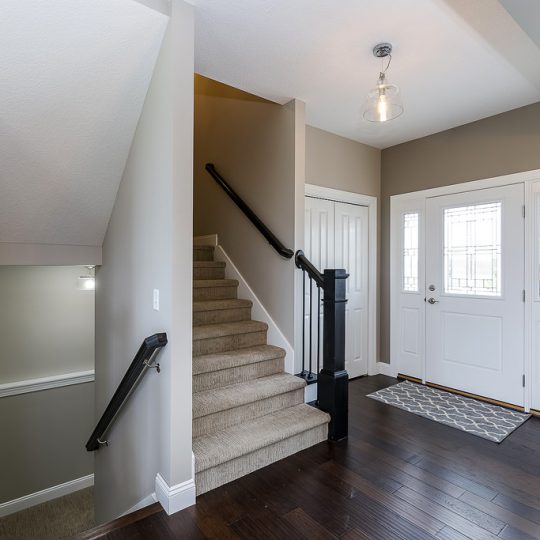 https://www.rivervalleyhomesqc.com/wp-content/uploads/6111_SpringCir_3-540x540.jpg