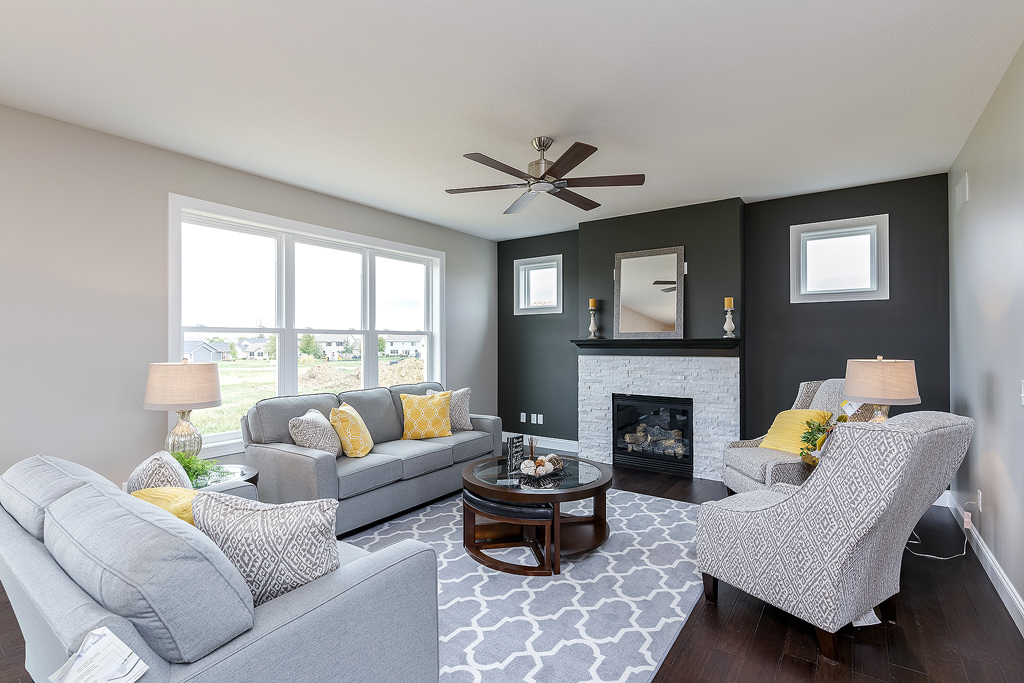 https://www.rivervalleyhomesqc.com/wp-content/uploads/6111_SpringCir_5.jpg