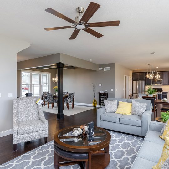 https://www.rivervalleyhomesqc.com/wp-content/uploads/6111_SpringCir_6-540x540.jpg