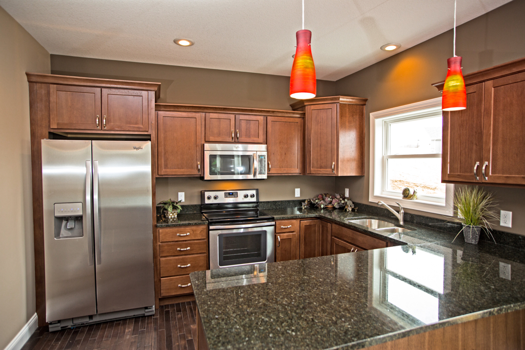 https://www.rivervalleyhomesqc.com/wp-content/uploads/6115_Judson_Circle_2.jpg
