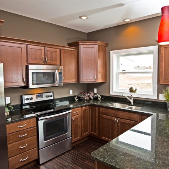 https://www.rivervalleyhomesqc.com/wp-content/uploads/6115_Judson_Circle_4-540x540.jpg