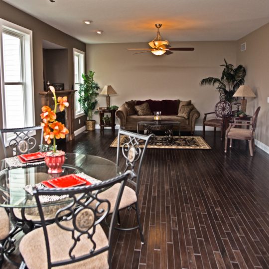 https://www.rivervalleyhomesqc.com/wp-content/uploads/6115_Judson_Circle_5-540x540.jpg