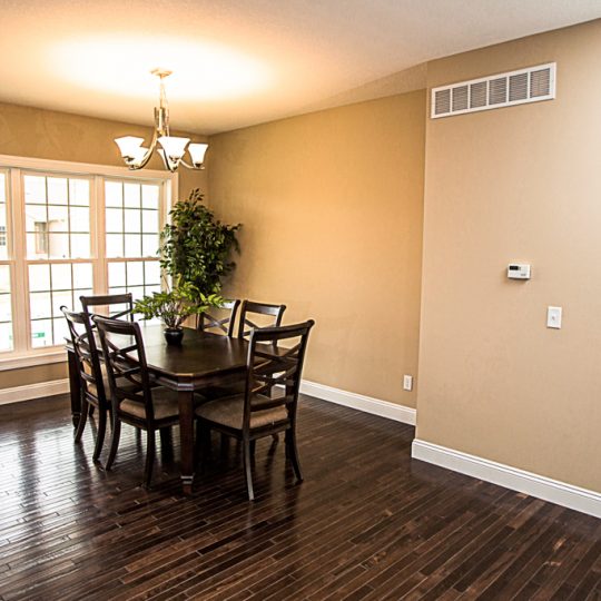 https://www.rivervalleyhomesqc.com/wp-content/uploads/6115_Judson_Circle_9-540x540.jpg