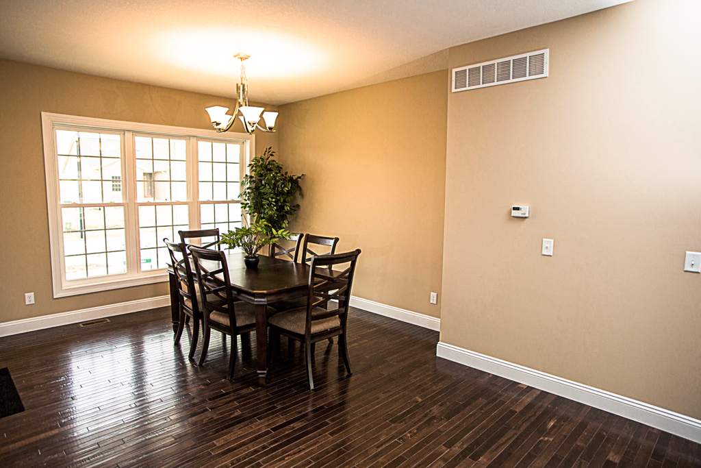https://www.rivervalleyhomesqc.com/wp-content/uploads/6115_Judson_Circle_9.jpg