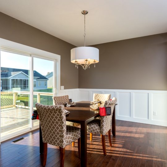 https://www.rivervalleyhomesqc.com/wp-content/uploads/6120_Spring_Circle_Davenport_1-540x540.jpg