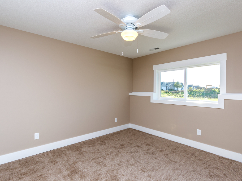 https://www.rivervalleyhomesqc.com/wp-content/uploads/6120_Spring_Circle_Davenport_6.jpg