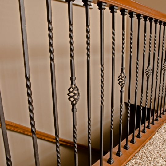 https://www.rivervalleyhomesqc.com/wp-content/uploads/6126_Judson_Circle_15-540x540.jpg