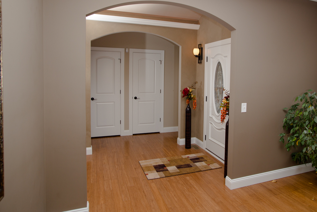https://www.rivervalleyhomesqc.com/wp-content/uploads/6126_Judson_Circle_7.jpg