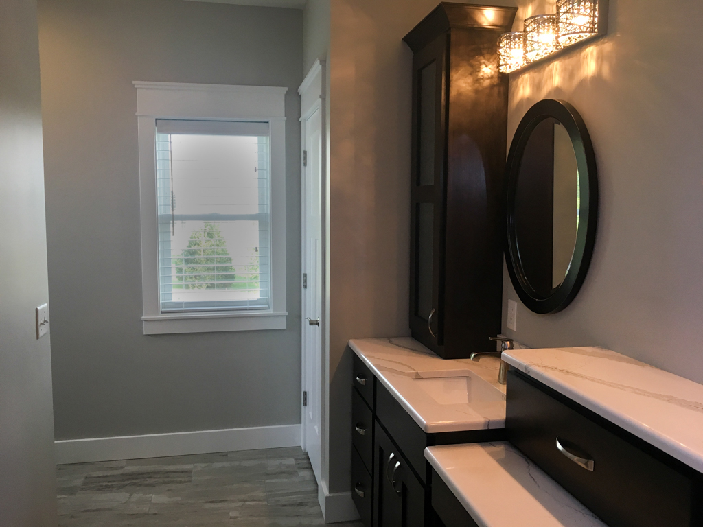 https://www.rivervalleyhomesqc.com/wp-content/uploads/6171_Belle_Ct_Davenport-1.jpg
