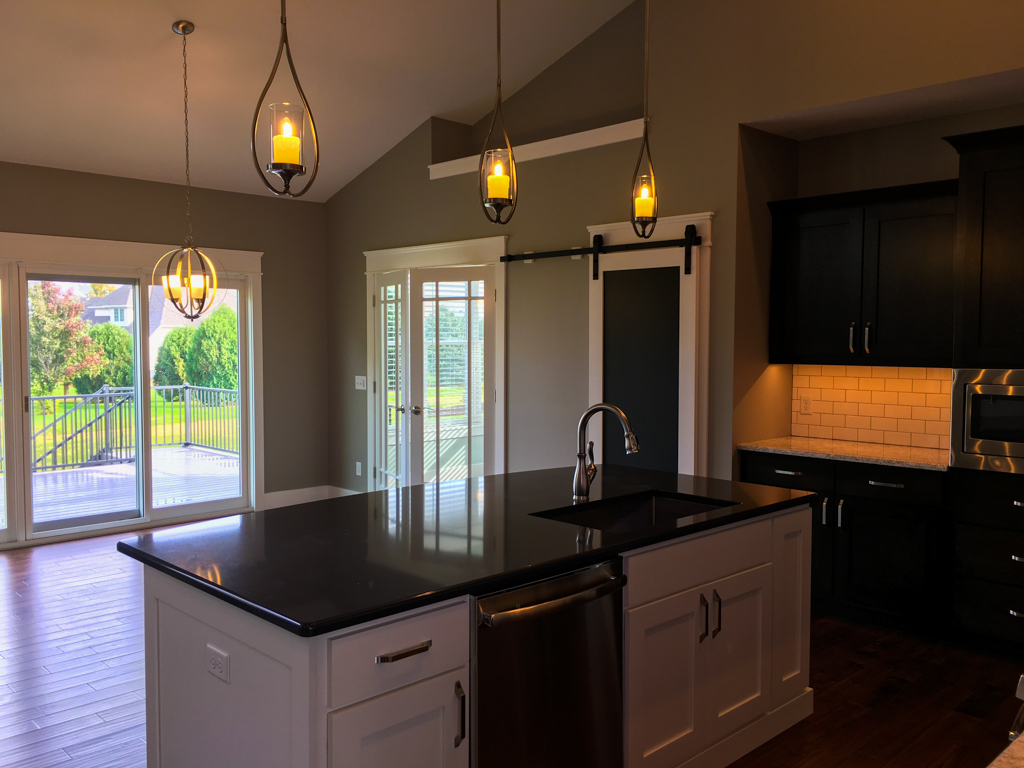 https://www.rivervalleyhomesqc.com/wp-content/uploads/6171_Belle_Ct_Davenport-11.jpg
