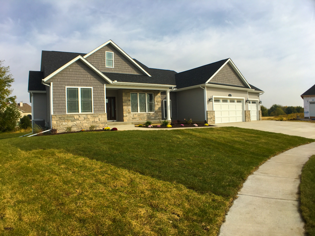 https://www.rivervalleyhomesqc.com/wp-content/uploads/6171_Belle_Ct_Davenport-25.jpg