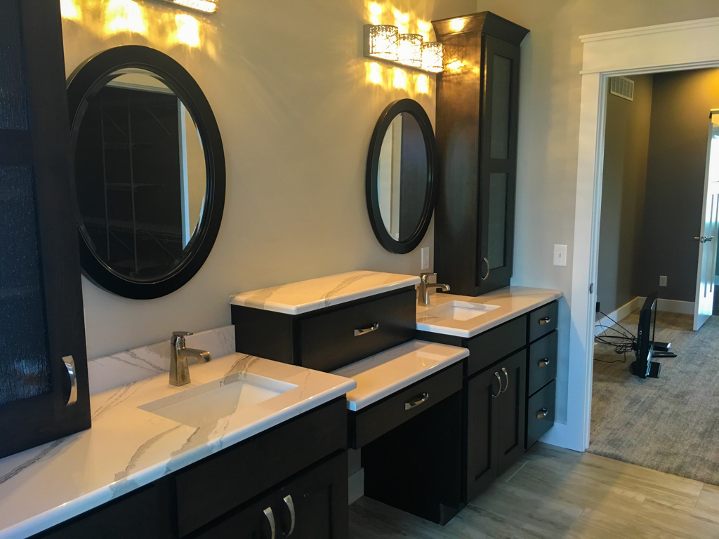 https://www.rivervalleyhomesqc.com/wp-content/uploads/6171_Belle_Ct_Davenport-3.jpg
