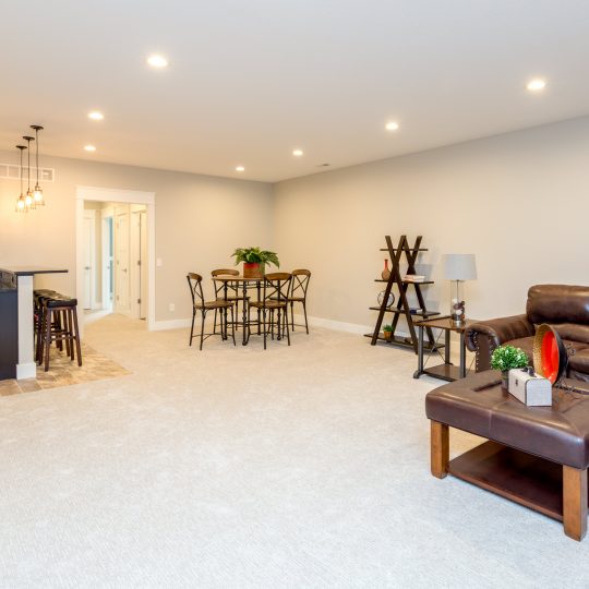 https://www.rivervalleyhomesqc.com/wp-content/uploads/6234_WhisperingHills_Original_28-540x540.jpg
