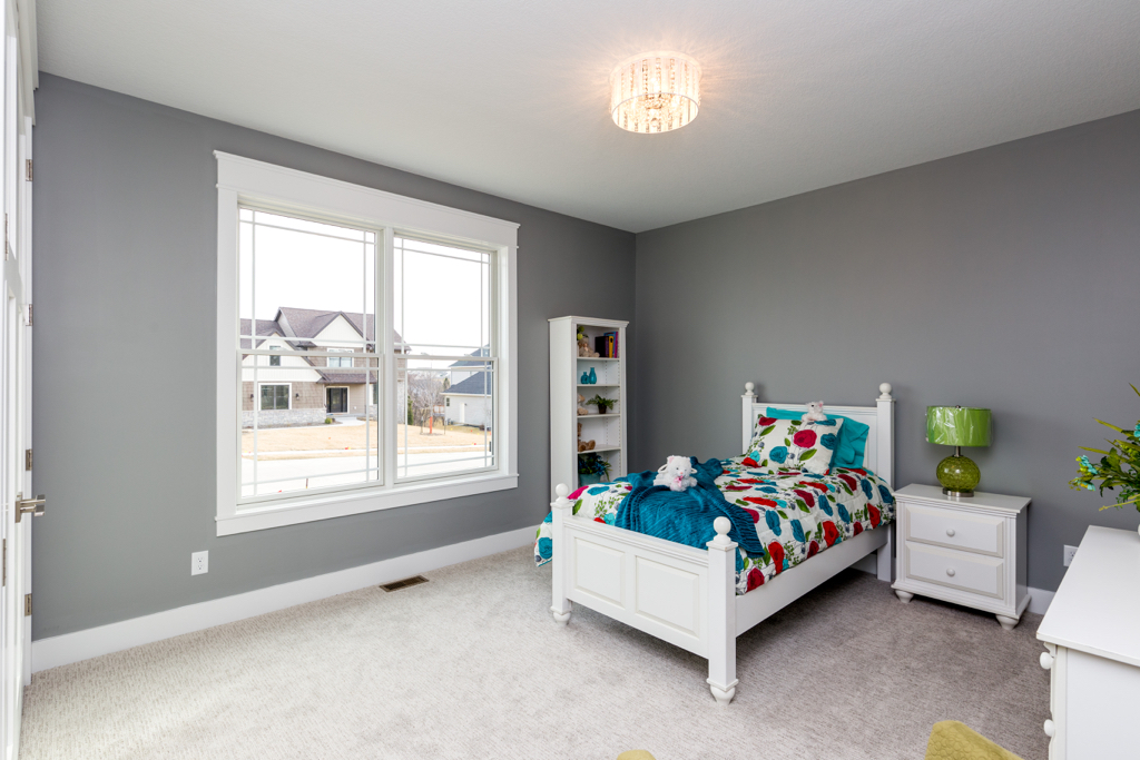 https://www.rivervalleyhomesqc.com/wp-content/uploads/6234_Whispering_Hills_Ct_0.jpg