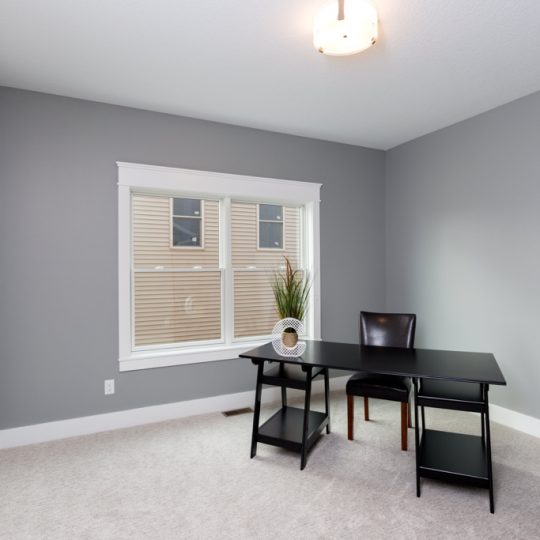 https://www.rivervalleyhomesqc.com/wp-content/uploads/6234_Whispering_Hills_Ct_1-540x540.jpg