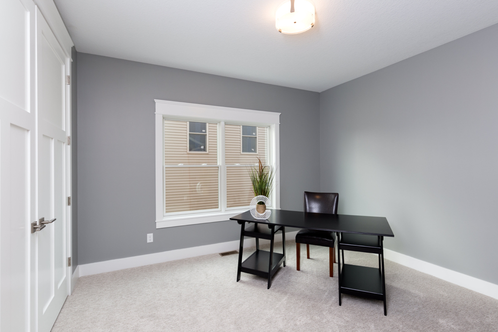 https://www.rivervalleyhomesqc.com/wp-content/uploads/6234_Whispering_Hills_Ct_1.jpg
