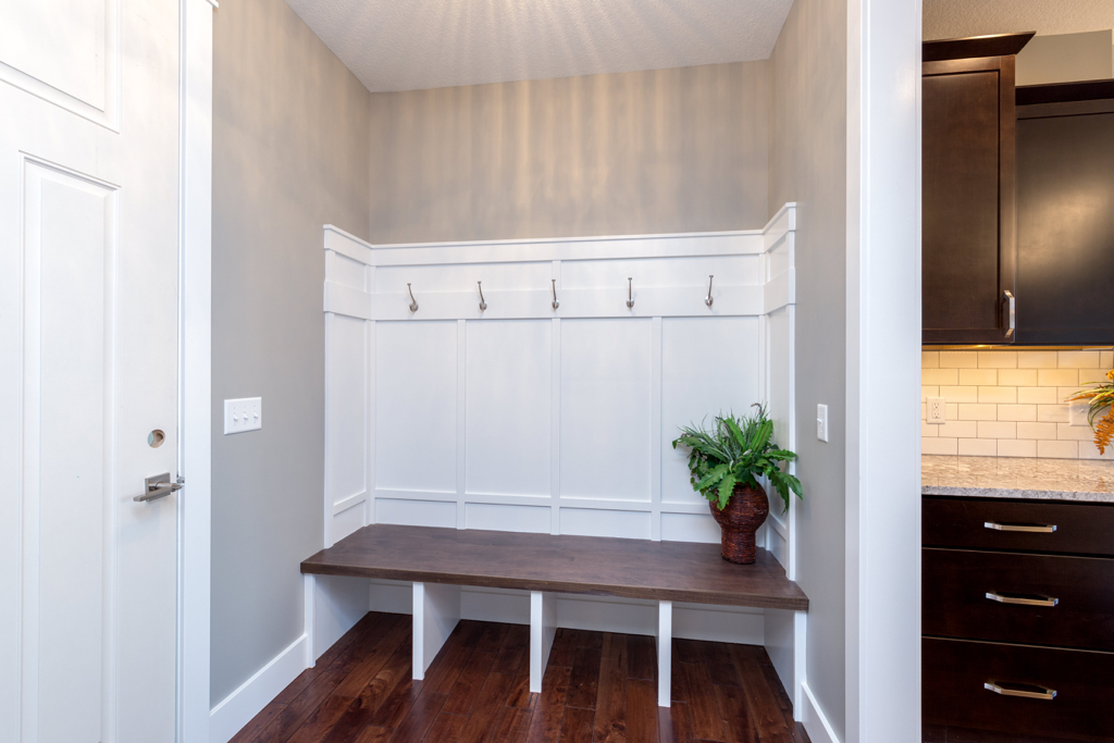 https://www.rivervalleyhomesqc.com/wp-content/uploads/6234_Whispering_Hills_Ct_11.jpg