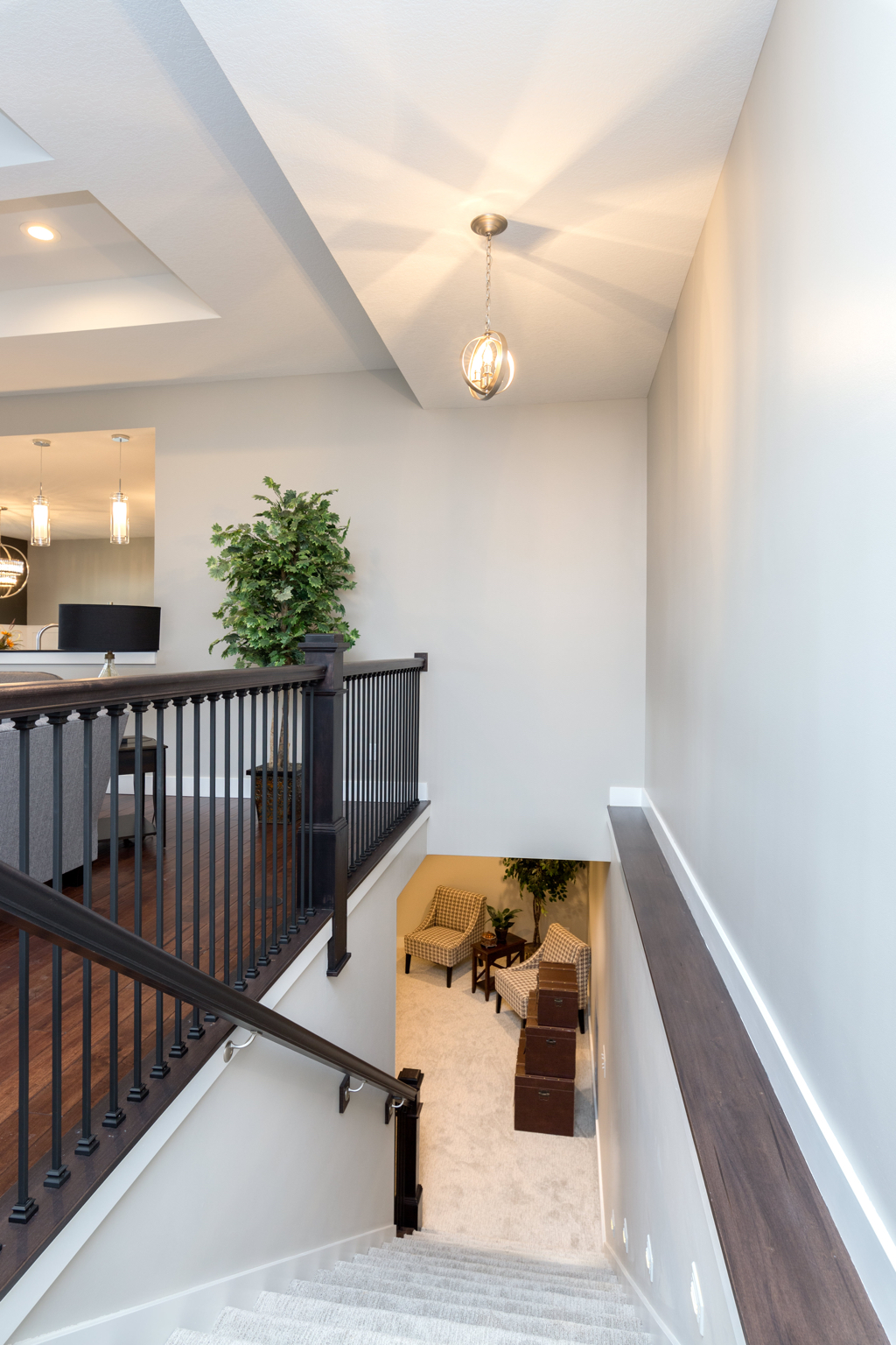 https://www.rivervalleyhomesqc.com/wp-content/uploads/6234_Whispering_Hills_Ct_24.jpg