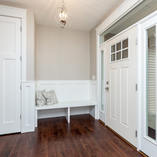 https://www.rivervalleyhomesqc.com/wp-content/uploads/6234_Whispering_Hills_Ct_25-540x540.jpg