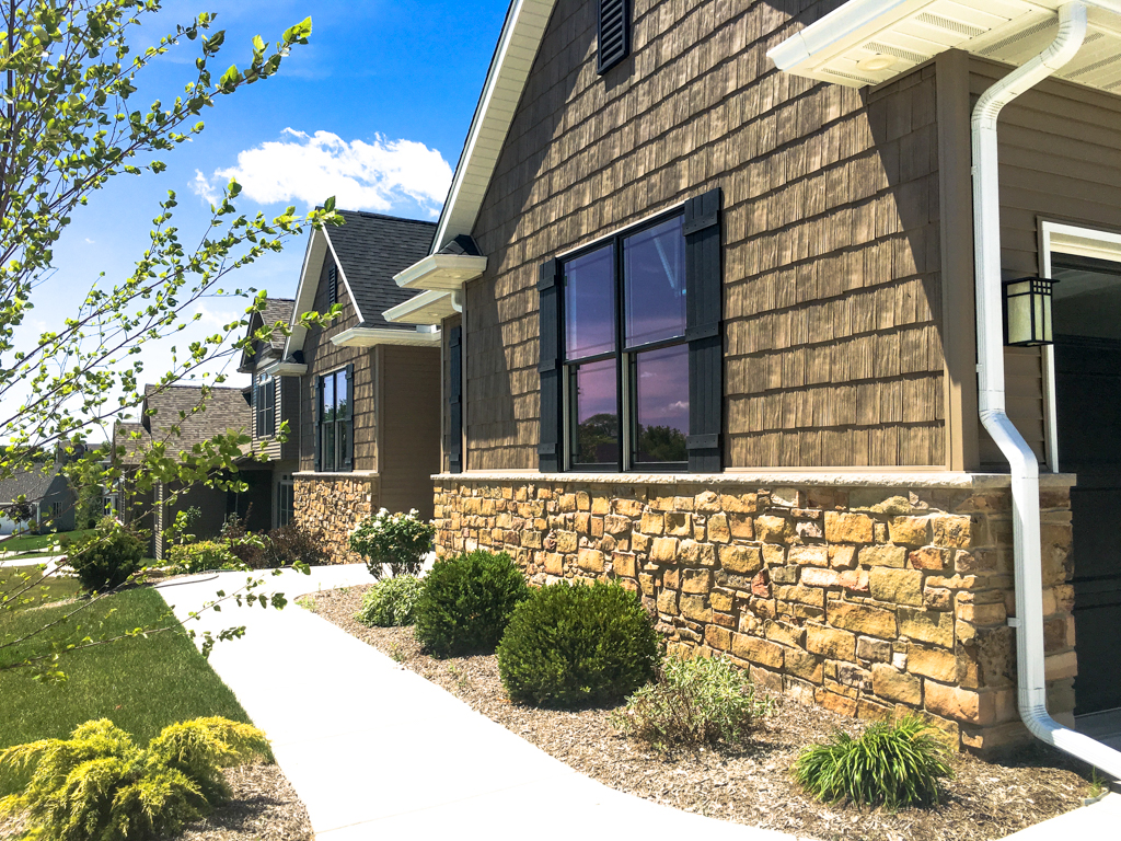 https://www.rivervalleyhomesqc.com/wp-content/uploads/6234_Whispering_Hills_Ct_29.jpg